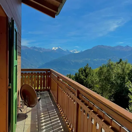 Apartman 3br - Mountain View, Balcony And Parking