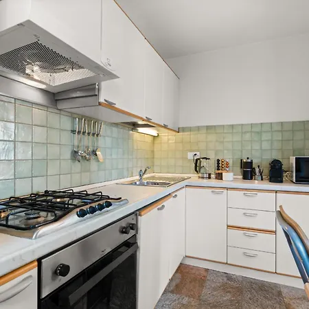 3br - Mountain View, Balcony And Parking Apartman