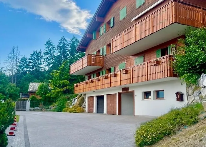 3br - Mountain View, Balcony And Parking * Кран-Монтана
